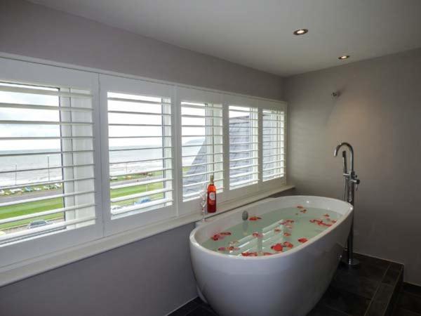 Sea View Apartment Llanfairfechan Eksteriør bilde