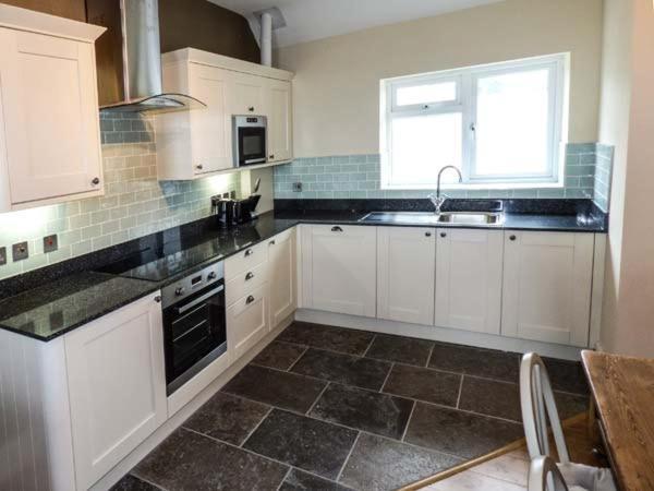 Sea View Apartment Llanfairfechan Eksteriør bilde